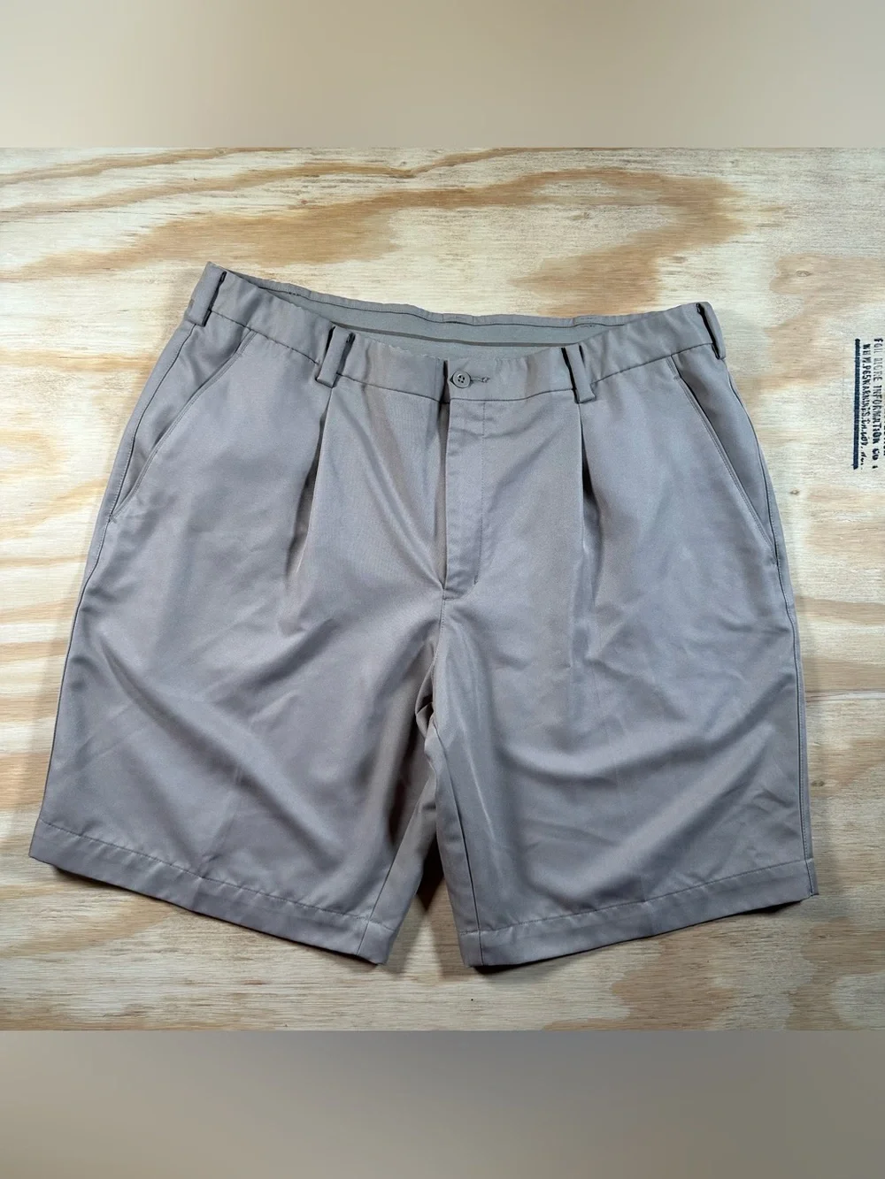 Vintage Nike Golf Fit DRY Shorts Tan Pleated Mens 38 Khaki Athletic Casual